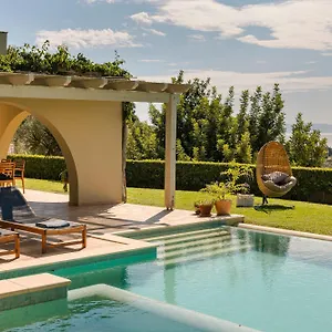 Sarlata Villa Svoronata